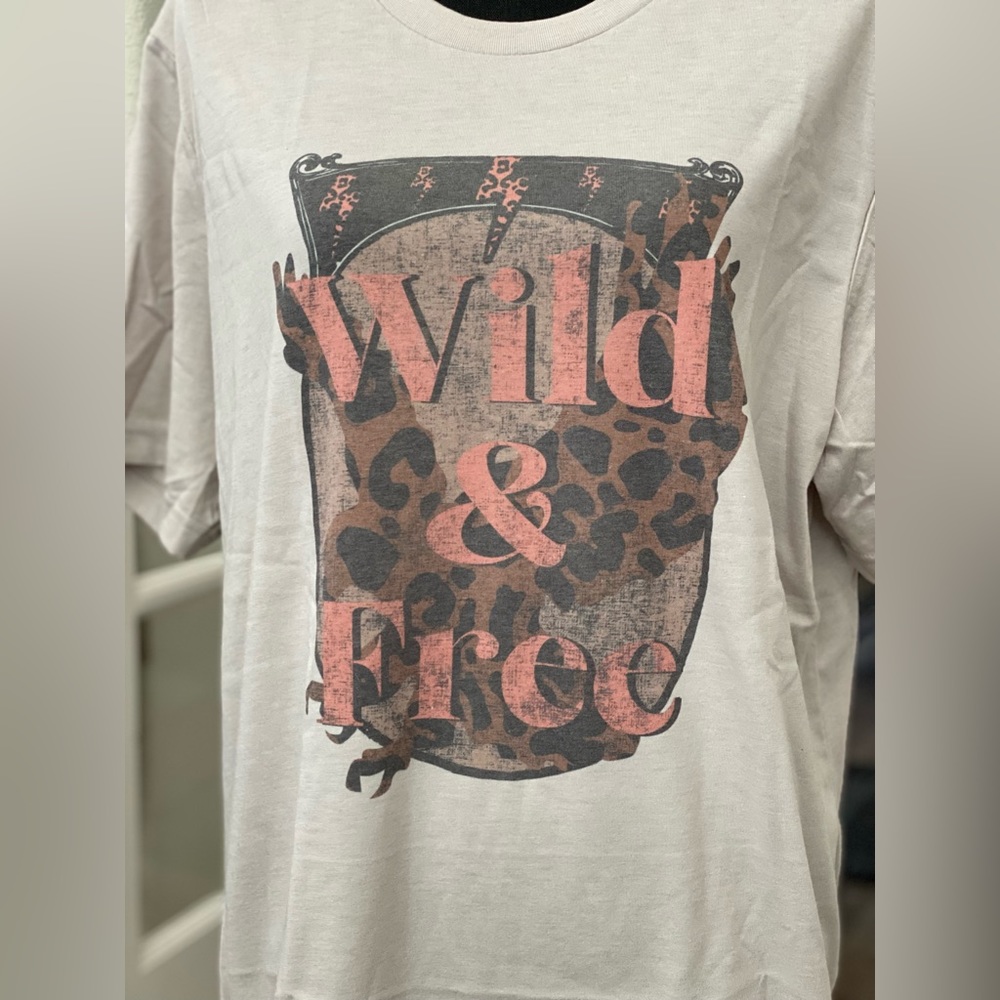 Cement colored “Wild & Free” T shirt